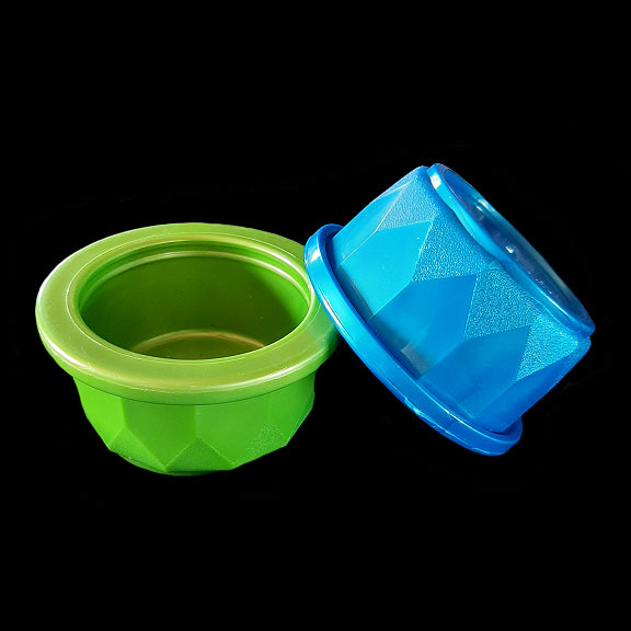 Heavyweight plastic crock ideal for serving chop to small birds (budgies, lovebirds, green cheek conures, etc). Measures approx 1-3/4