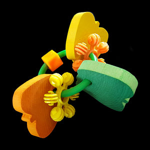 Designed for big birds, this foot toy has three large hardwood apples and chewy interstars on a strong plastic ring.  Measures approx 4" by 5".