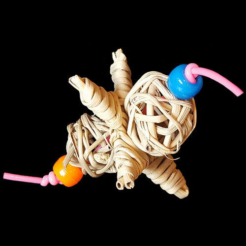 A little crunchy vine star sandwiched between mini vine munch balls joined together with plastic cord & pony beads. A light weight foot toy designed for small birds.  Measures approx 2-1/2