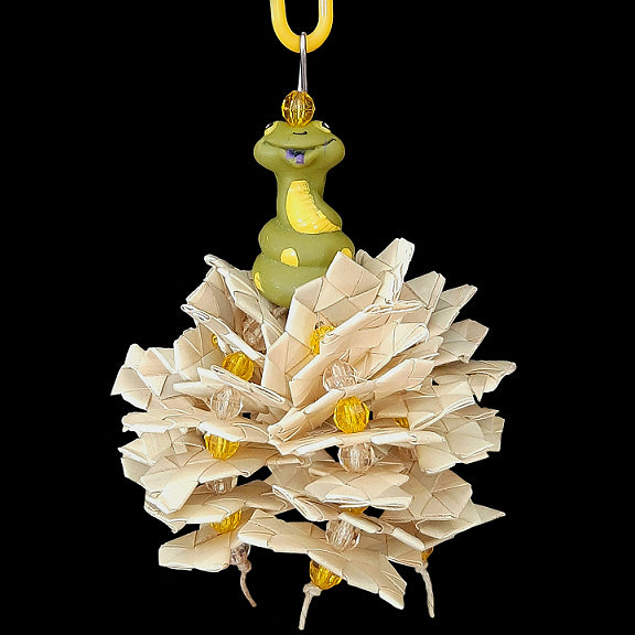 Six strands of zigzag palm leaf shredders & small beads strung on hemp cord under a little rubber critter. Built on stainless steel wire. Designed for small birds such as budgies, lovebirds, parrotlets, canaries, etc.  Hangs approx 7